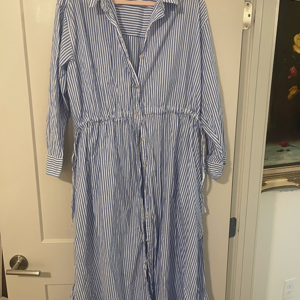 Universal Thread Blue and White Striped Long Sleeve Dress